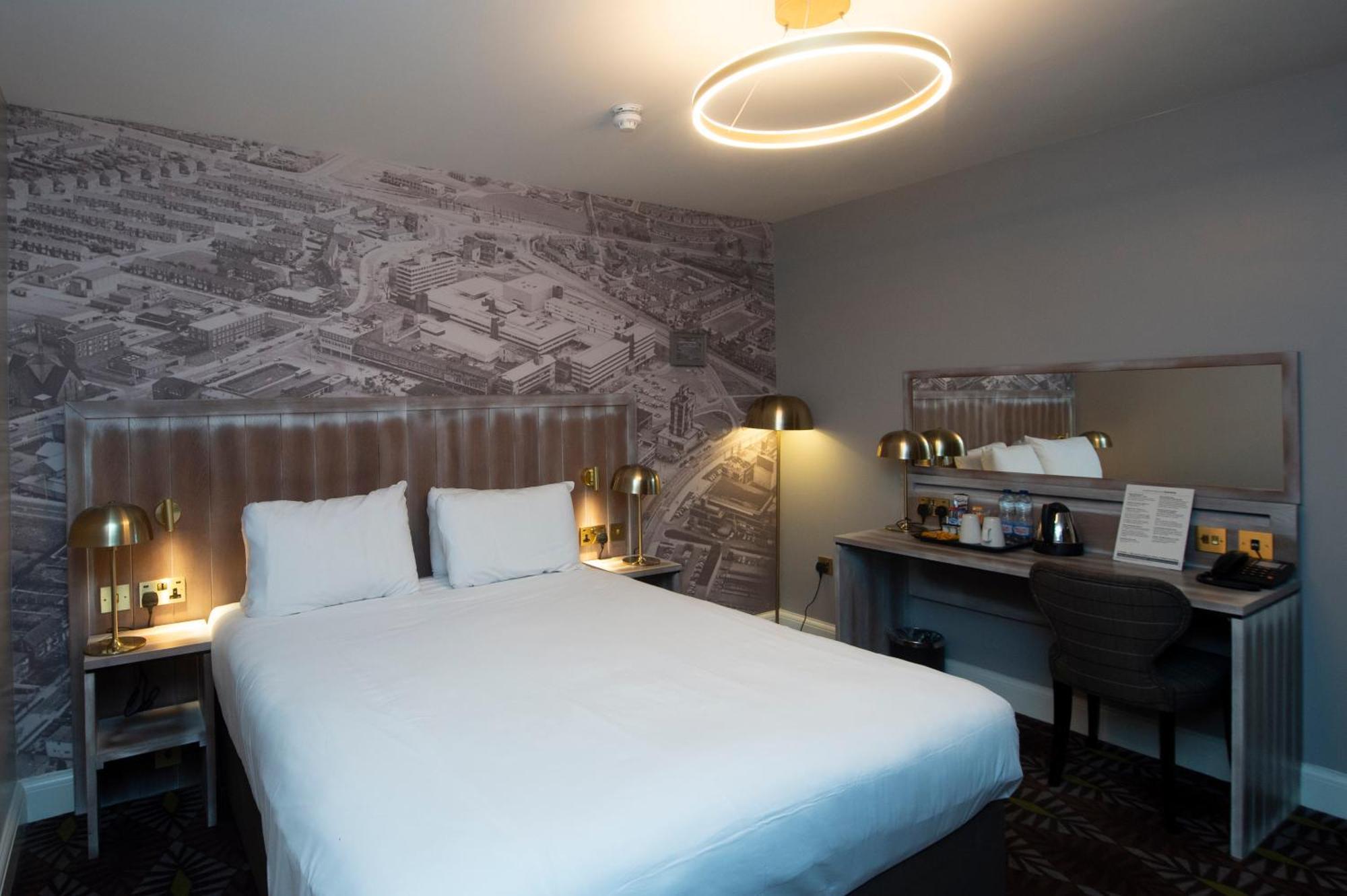 The Saxon Crown Wetherspoon Корбі Екстер'єр фото